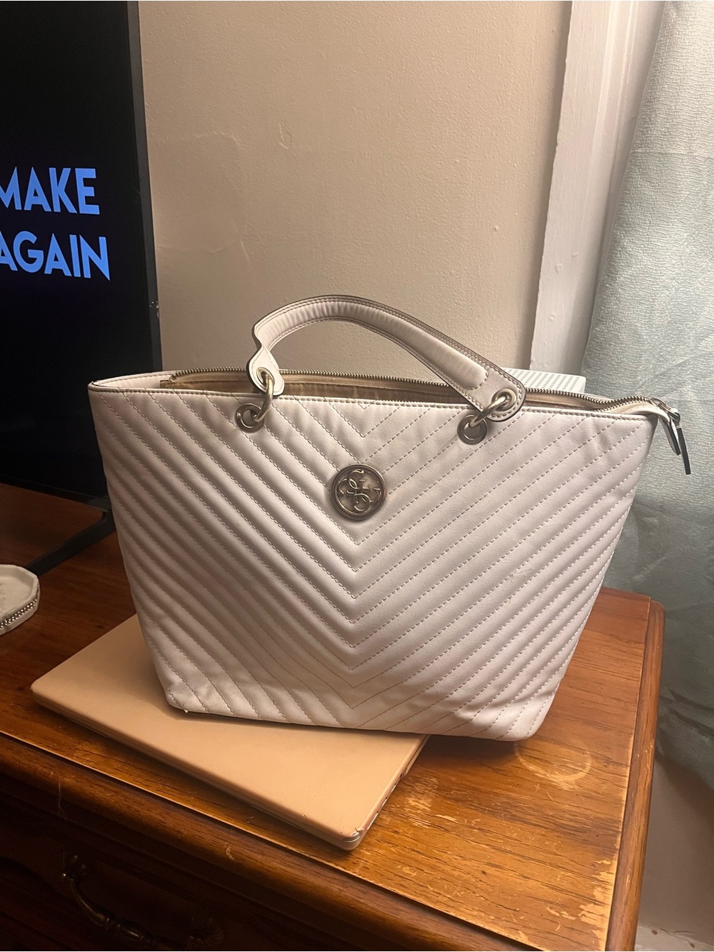 GUESS Kamryn White Quilted Tote Bag